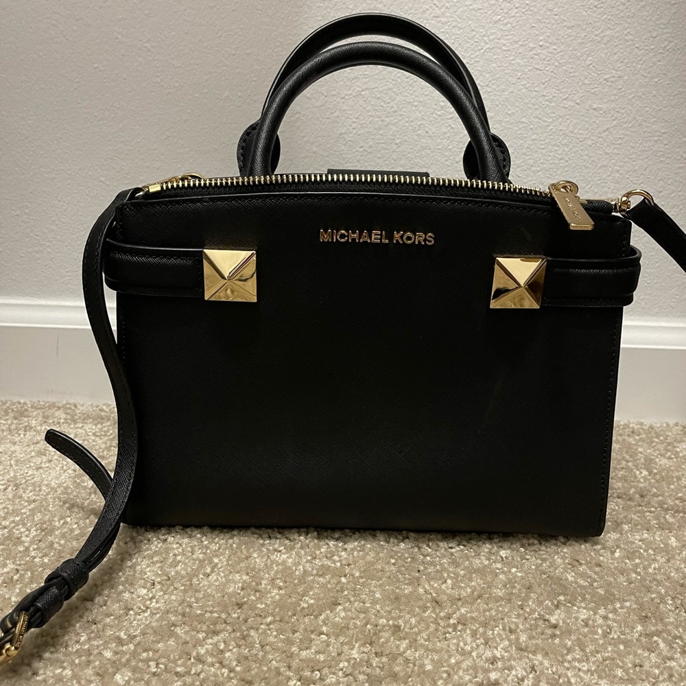 Adorable Michael Kors Bag
